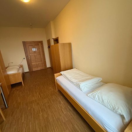 Gaestehaus Schweiklberg Филсхофен ан дер Донау Екстериор снимка